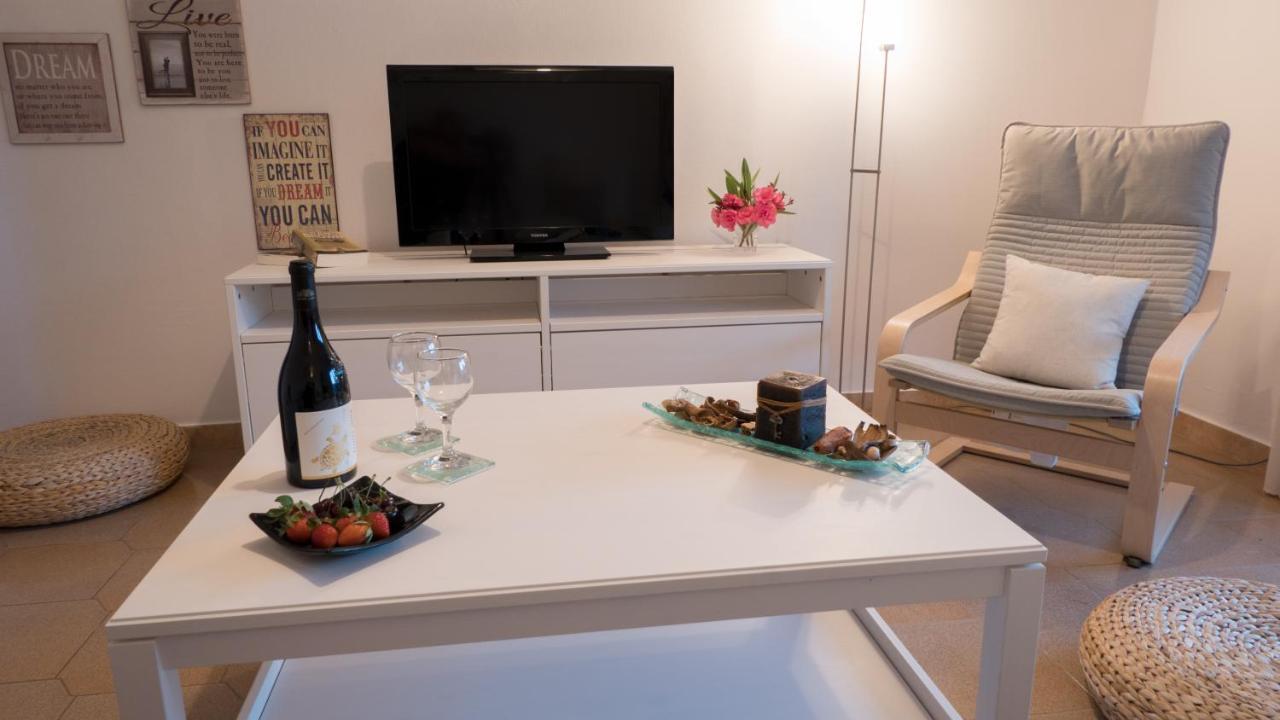 Cozy Family Friendly Apartment With Large Garden Close To Beaches - Dirella Kynopiástai Buitenkant foto