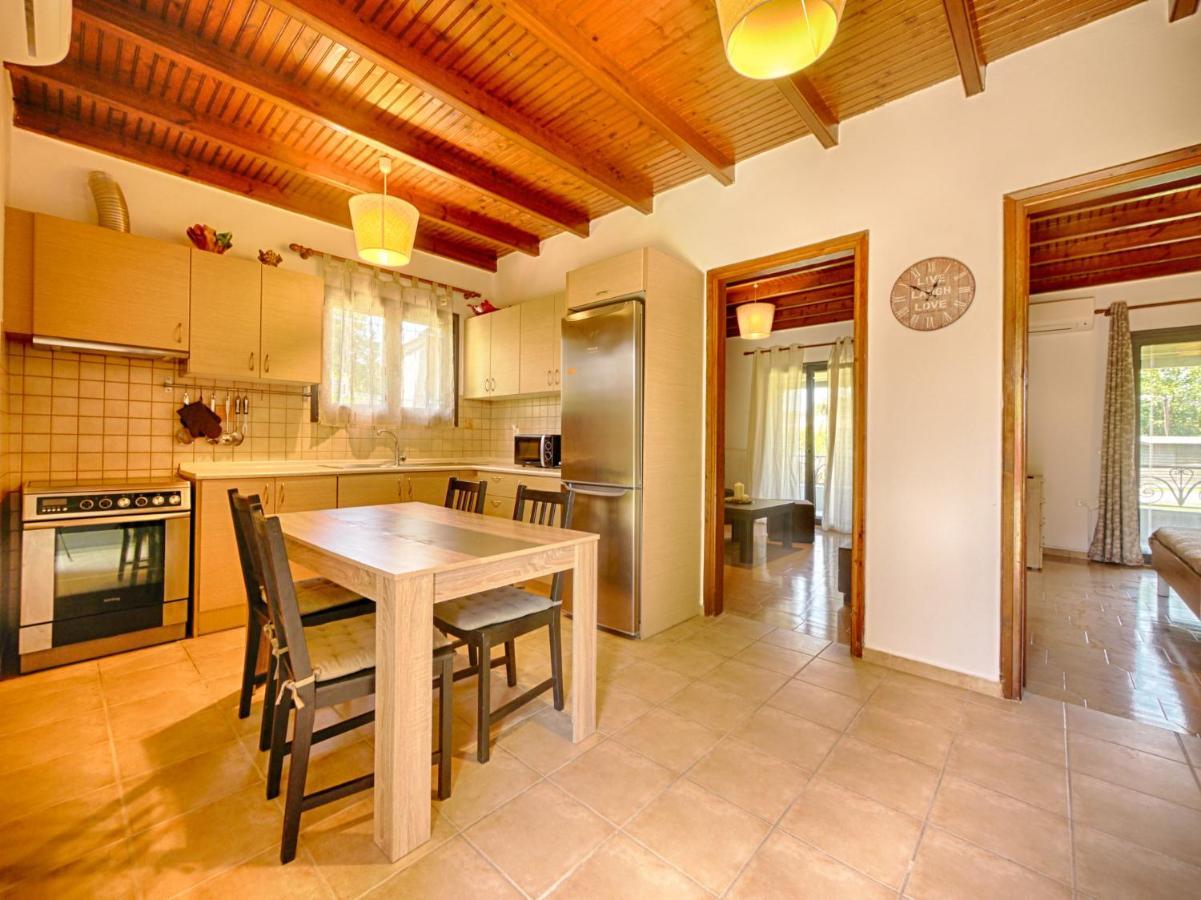 Cozy Family Friendly Apartment With Large Garden Close To Beaches - Dirella Kynopiástai Buitenkant foto