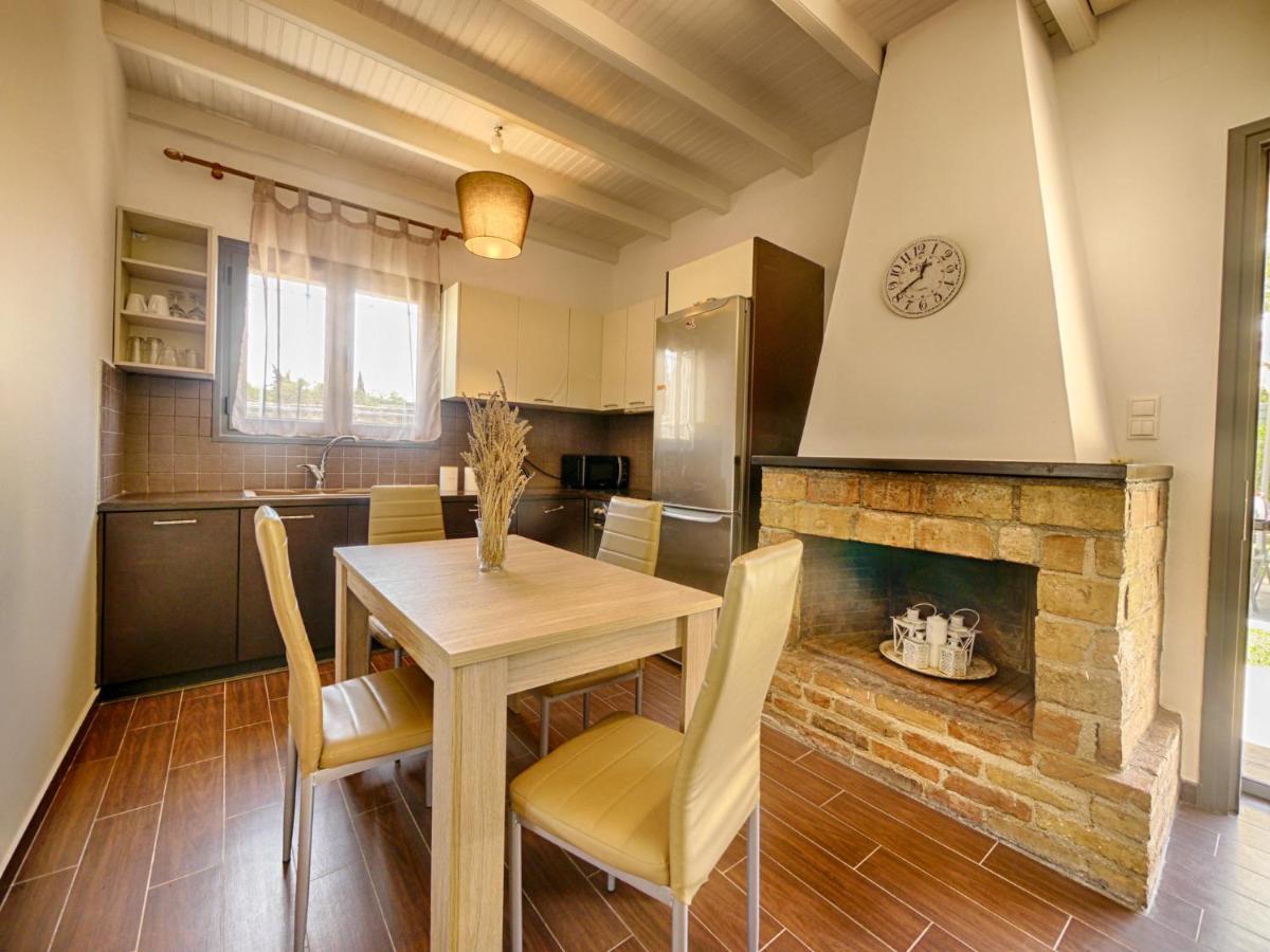 Cozy Family Friendly Apartment With Large Garden Close To Beaches - Dirella Kynopiástai Buitenkant foto