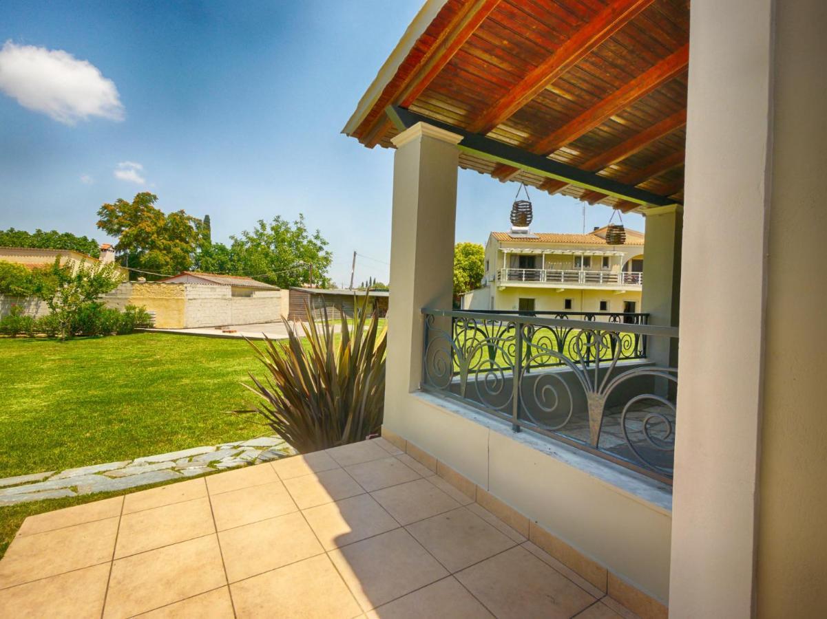 Cozy Family Friendly Apartment With Large Garden Close To Beaches - Dirella Kynopiástai Buitenkant foto