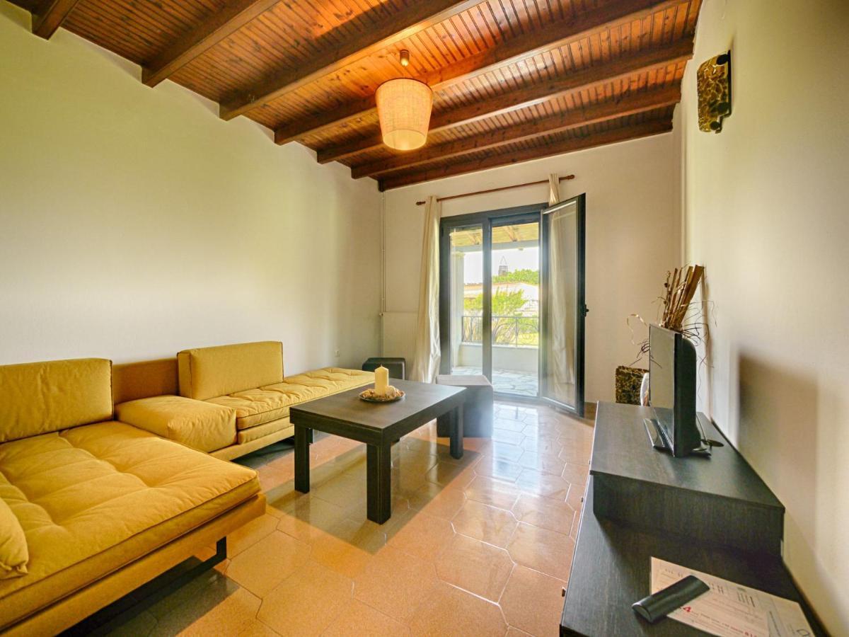 Cozy Family Friendly Apartment With Large Garden Close To Beaches - Dirella Kynopiástai Buitenkant foto